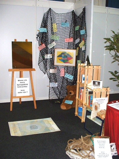 Messestand02.JPG